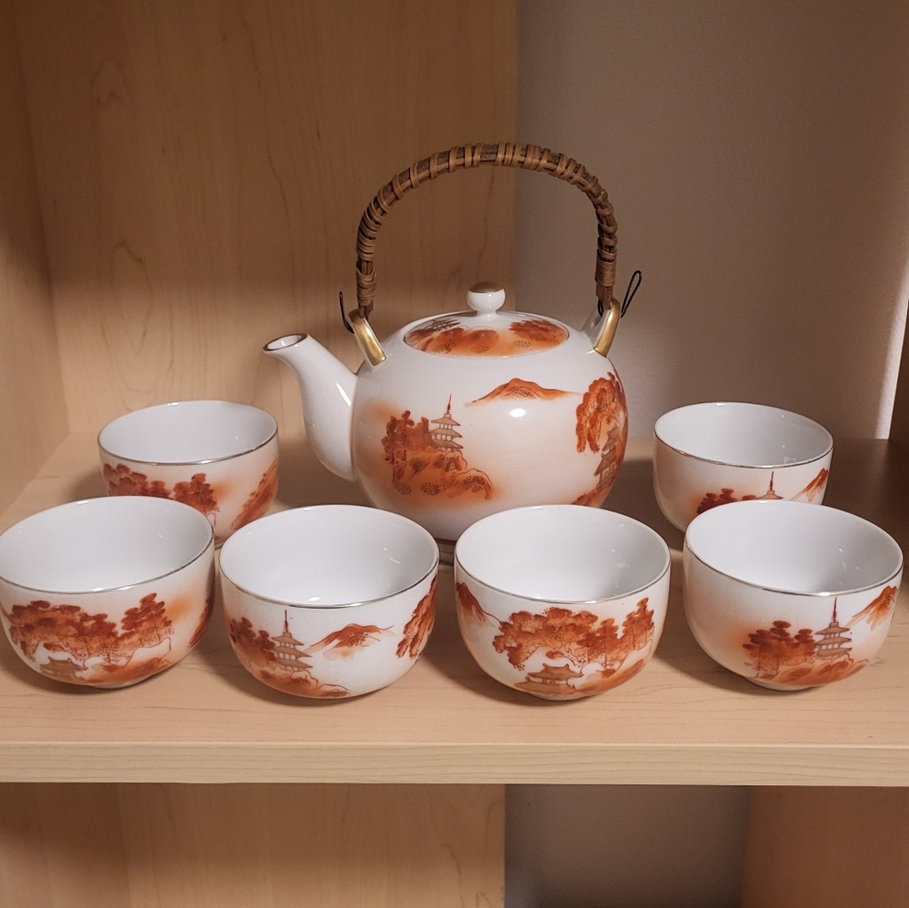 Kutani Tea Set - Picture 7 of 9